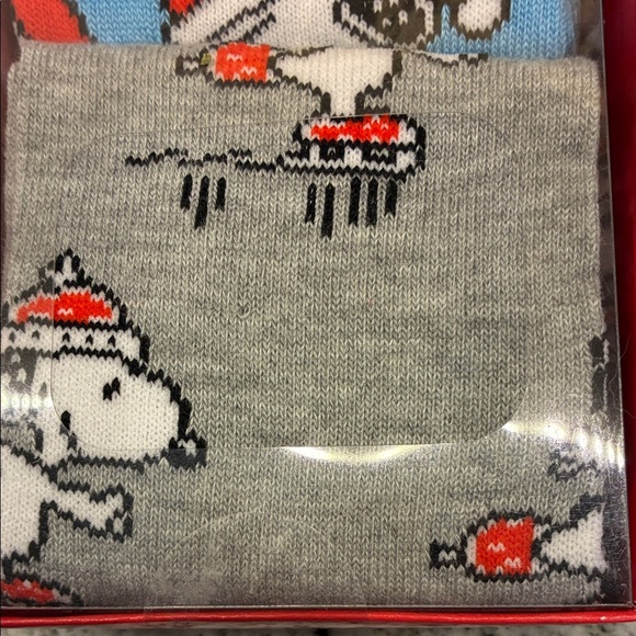 Peanuts Snoopy Christmas Crew Socks Set - Red, Blue, Gray - Picture 7 of 7